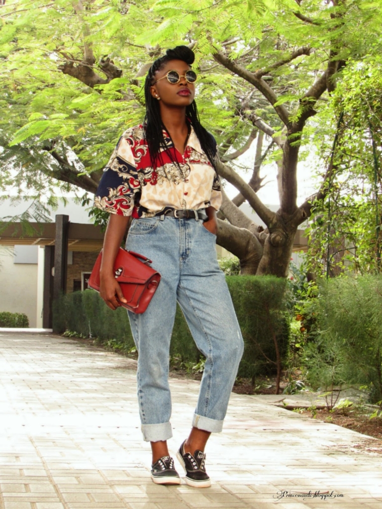 5 Chic Ways to Style Mom Jeans - Fabmumng